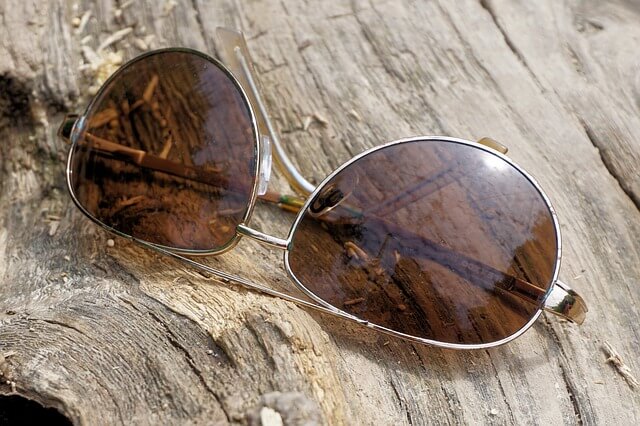 glasses-1557994_640