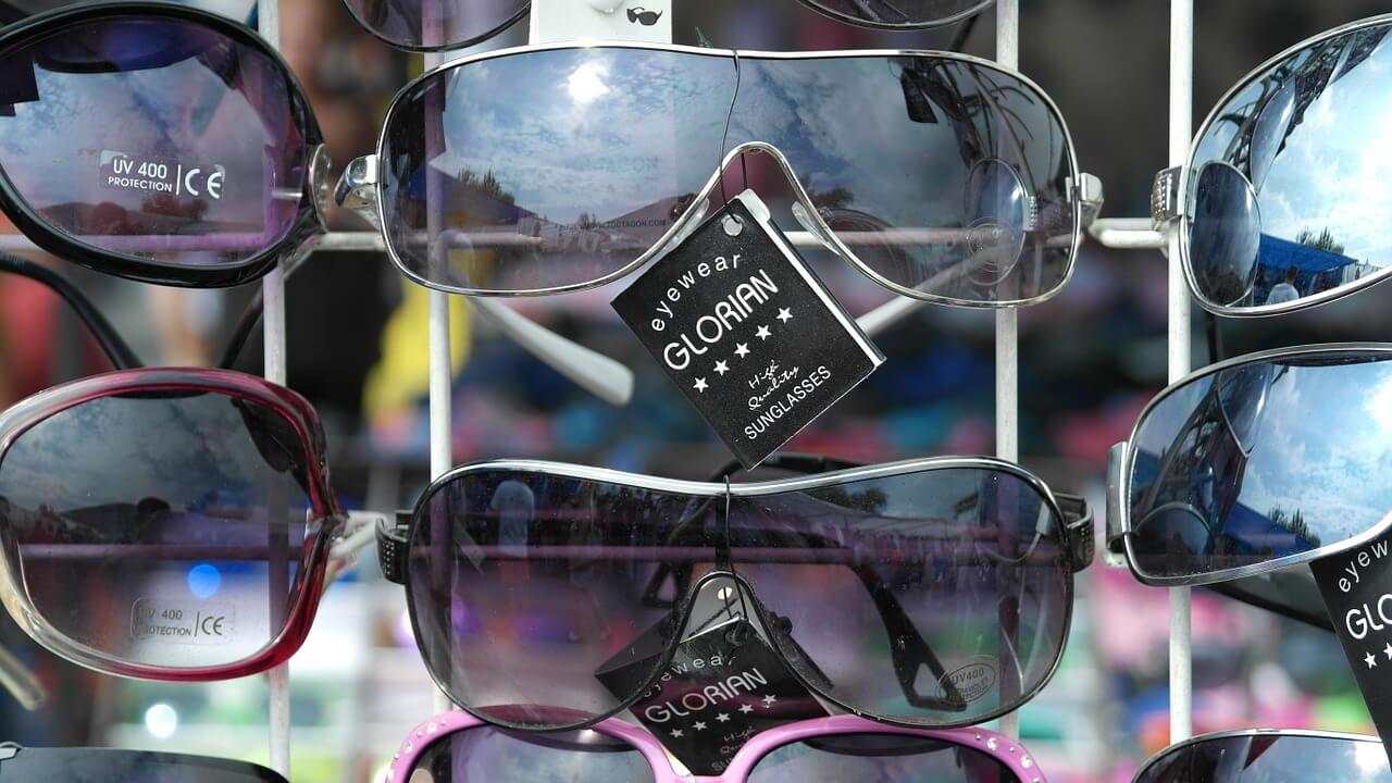 sunglasses-403043_1280